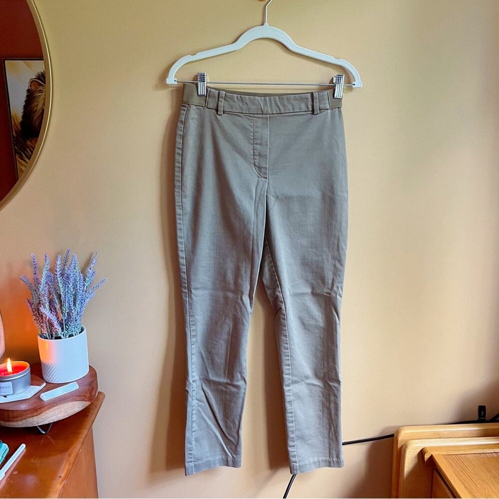 H&M Sage Green Khaki Ankle Pants Stretchy Waist Size 6